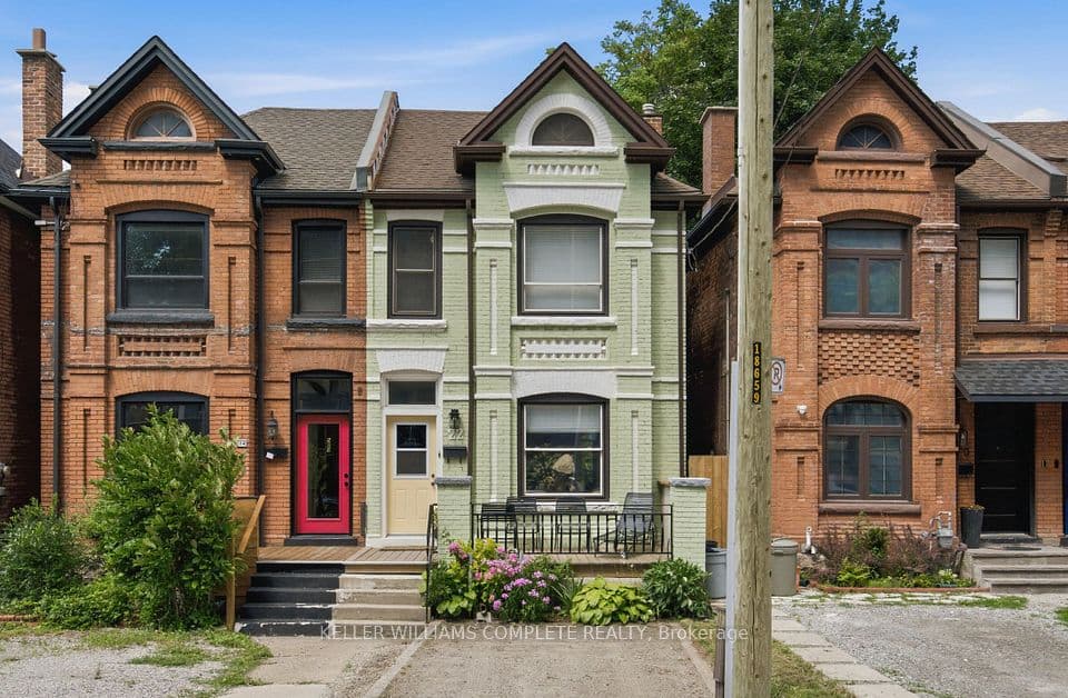 22 Spring Street, Hamilton, ON L8N 2N9 – main photo