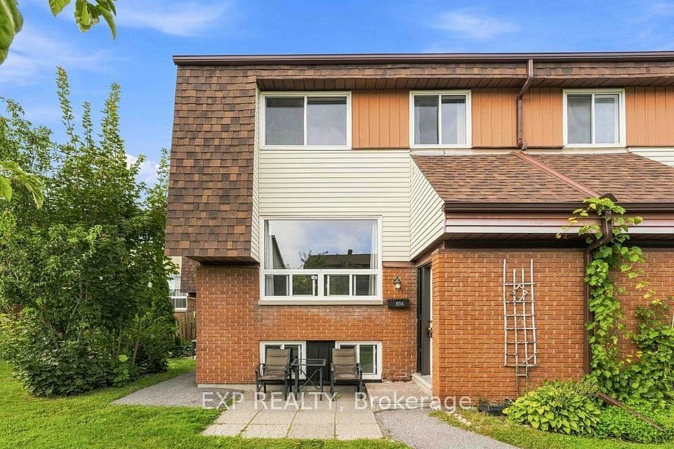 30A WOODVALE Green 30A, South of Baseline to Knoxdale, ON K2G 4H4 – photo 2