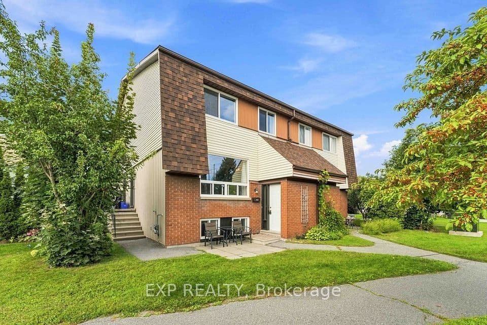 30A WOODVALE Green 30A, South of Baseline to Knoxdale, ON K2G 4H4 – main photo