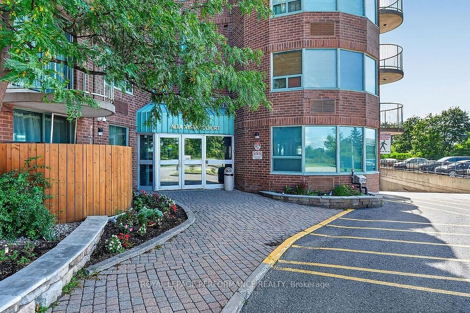 1440 Heron Road 403, Hunt Club - South Keys and Area, ON K1V 0X2 – main photo