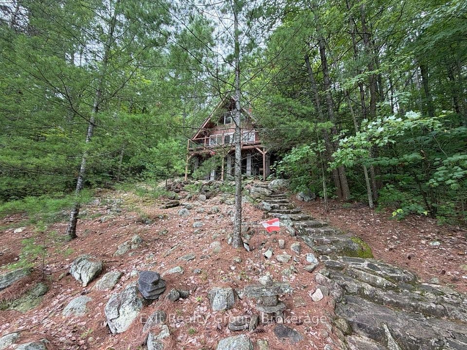 2010 Shabomeka Lake, Frontenac, ON K0H 1K0 – main photo