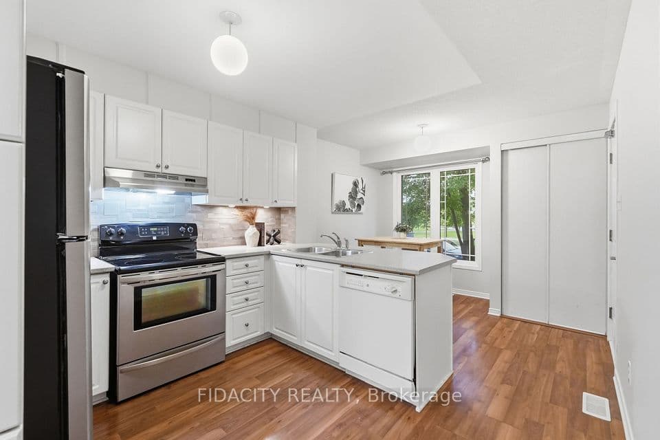 324 Crownridge Drive 55, Kanata, ON K2M 3A5 – photo 3