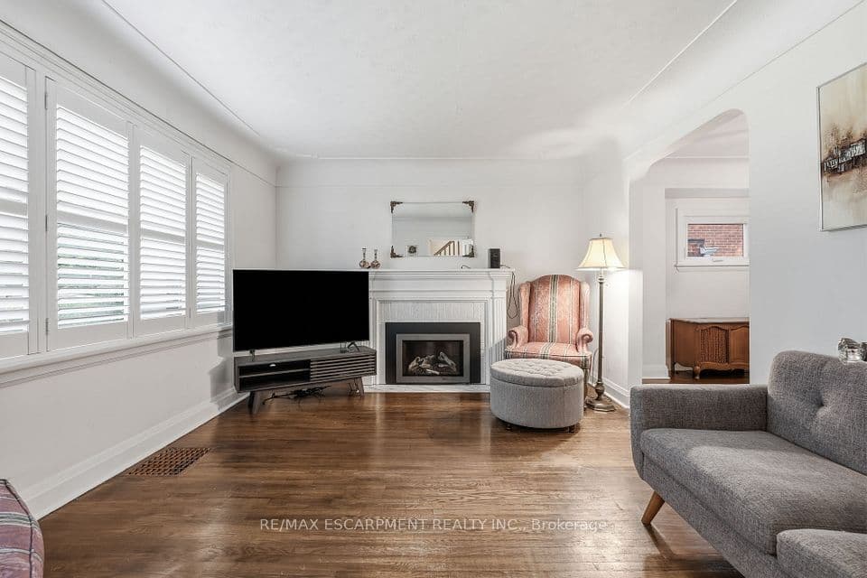 13 Allan Avenue, Hamilton, ON L9H 4N7 – photo 3