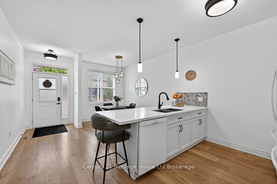 111 King Street E 9, Ingersoll, ON N5C 1G8 – photo 3