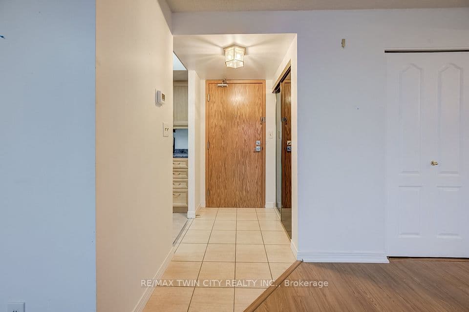 190 Hespeler Road 905, Cambridge, ON N1R 8B8 – photo 2