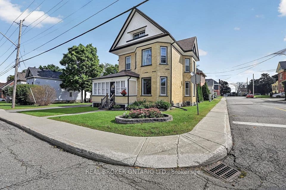 27 Abel Street, Smiths Falls, ON K7A 4L9 – main photo