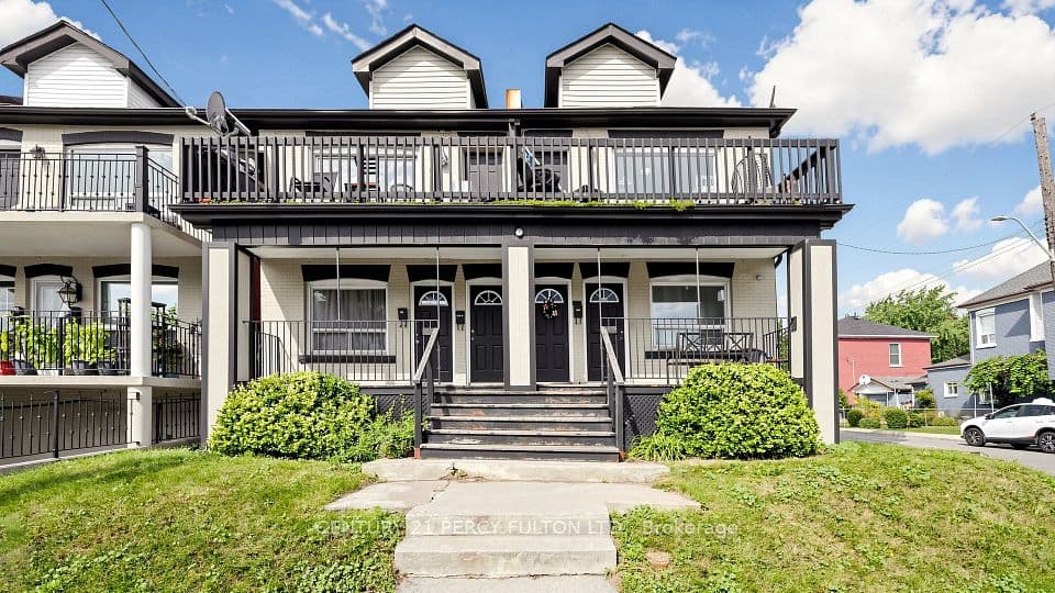 207-209 Victoria Avenue N, Hamilton, ON L8L 5E9 – main photo
