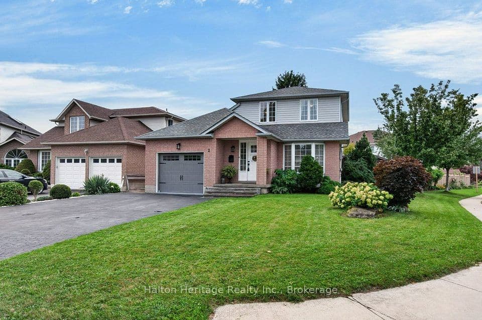 2 Luciano Court, Hamilton, ON L9A 5G4 – photo 3