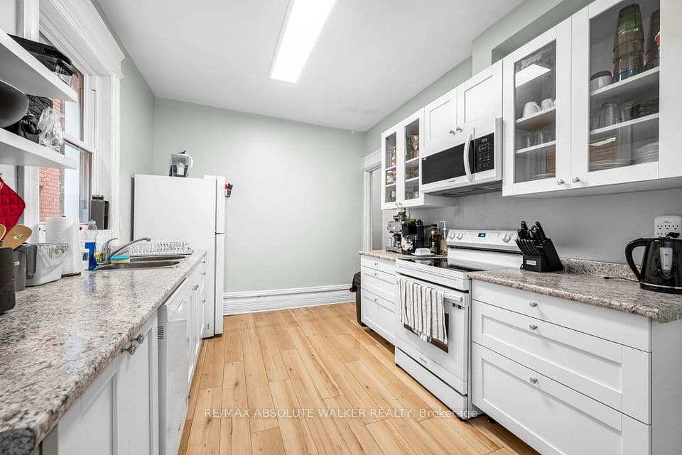 141 Primrose Avenue, West Centre Town, ON K1R 6M4 – photo 2
