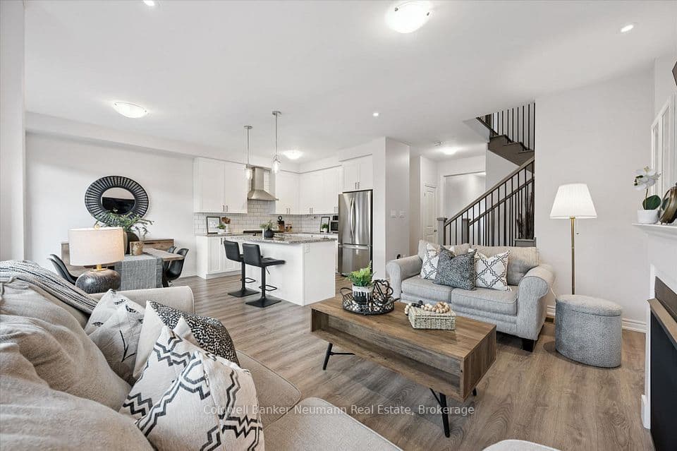 43 Harpin Way W, Centre Wellington, ON N1M 0H8 – photo 3