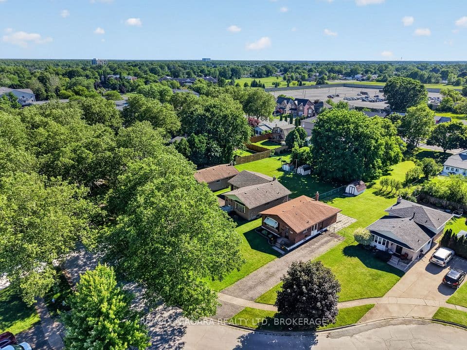 5777 Sunnylea Crescent, Niagara Falls, ON L2G 2S1 – photo 3