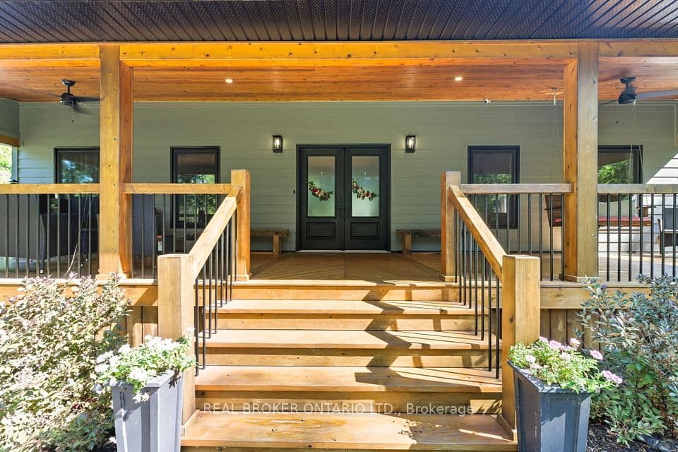 115 Lakeshore Road, Norfolk, ON N0J 1T0 – photo 2