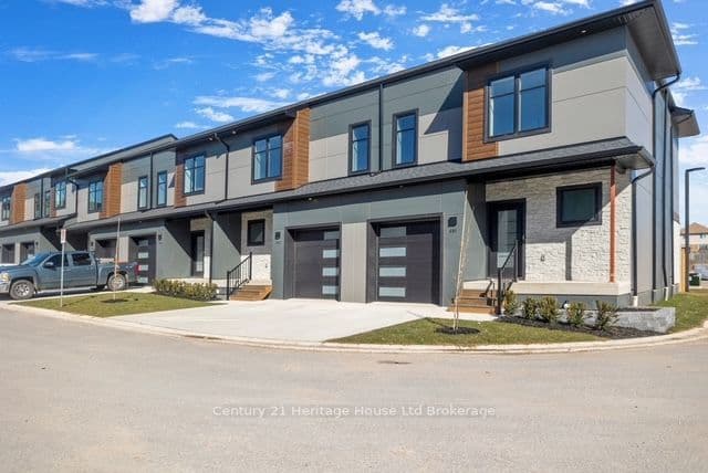 361 Quarter Town Line 703, Tillsonburg, ON N4G 5T9 – main photo