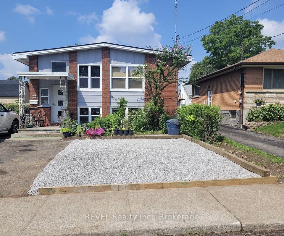 4591 Homewood Avenue, Niagara Falls, ON L2E 4X9 – main photo