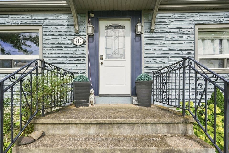 240 Pelham Road, St. Catharines, ON L2S 1X6 – photo 2