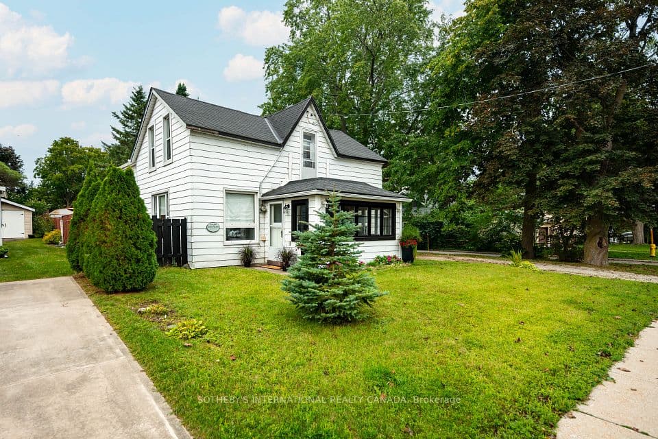 235 Spence Street, Saugeen Shores, ON N0H 2L0 – main photo