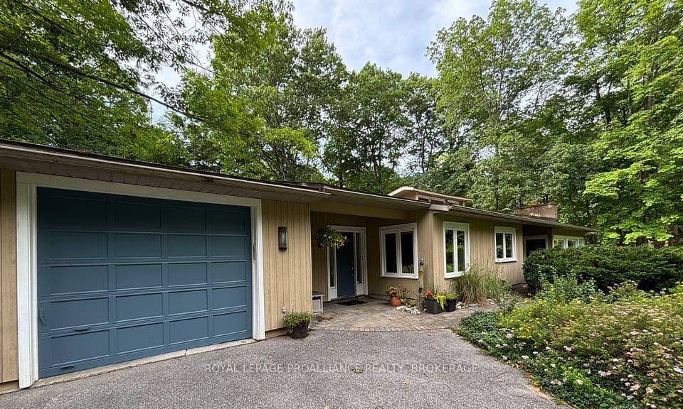 27 Riverside Drive, Kingston, ON K7L 4V1 – photo 2