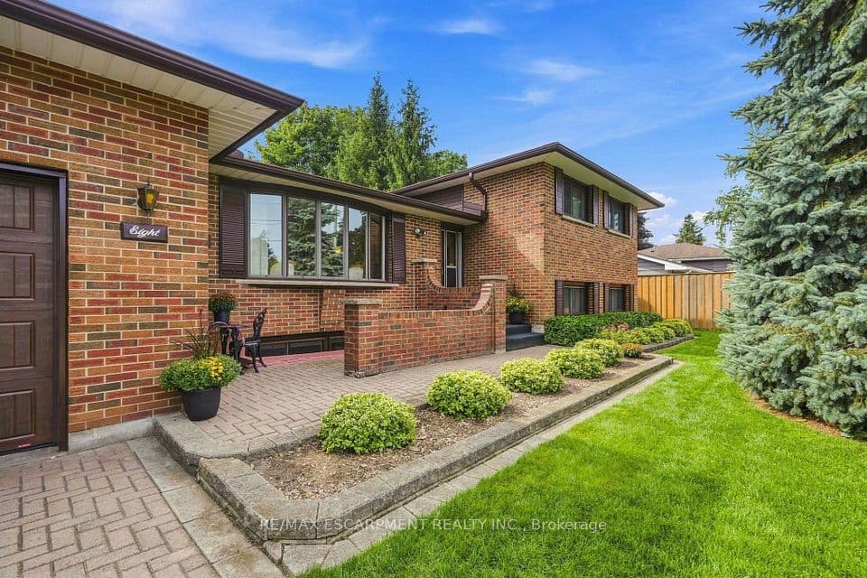 8 Norbert Street, Kitchener, ON N2K 1E6 – photo 3