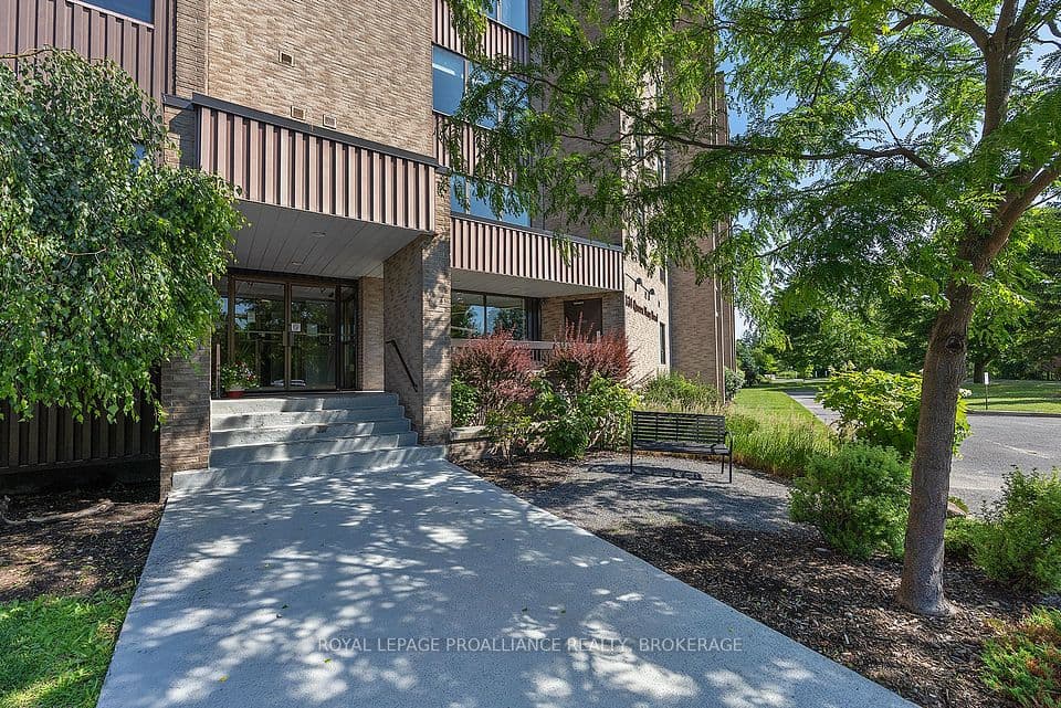 334 Queen Mary Road 215, Kingston, ON K7M 7E7 – photo 3
