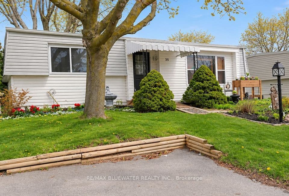 35 Pebble Beach Parkway, South Huron, ON N0M 1T0 – photo 3