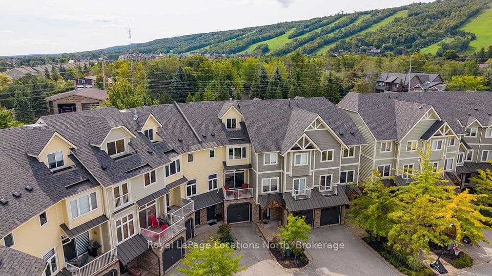 104 Farm Gate Road 17, Blue Mountains, ON L9Y 0L7 – main photo