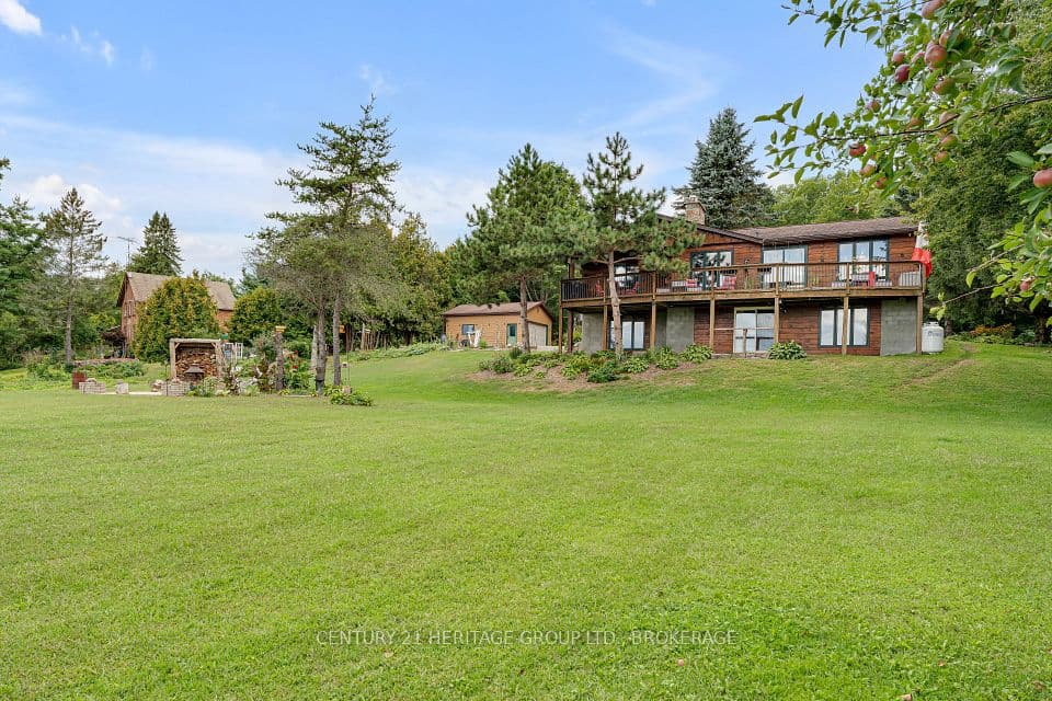 137 Old River Road W, Leeds and the Thousand Islands, ON K0E 1R0 – photo 2