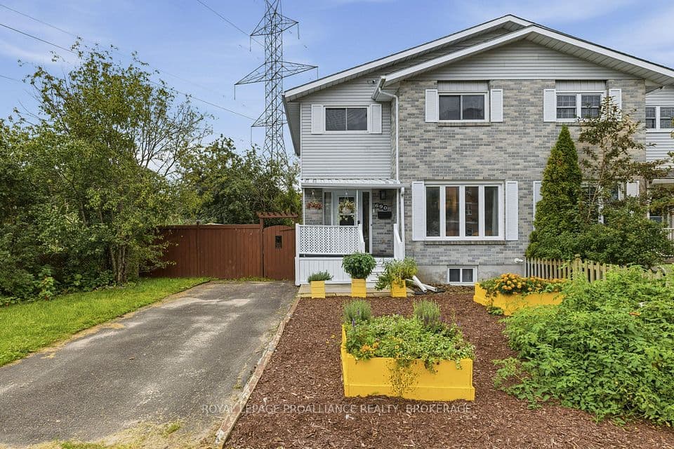 690 Davis Drive, Kingston, ON K7M 7X3 – photo 2