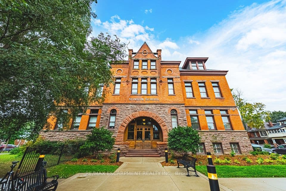 200 Stinson Street PH16, Hamilton, ON L8N 4J5 – main photo