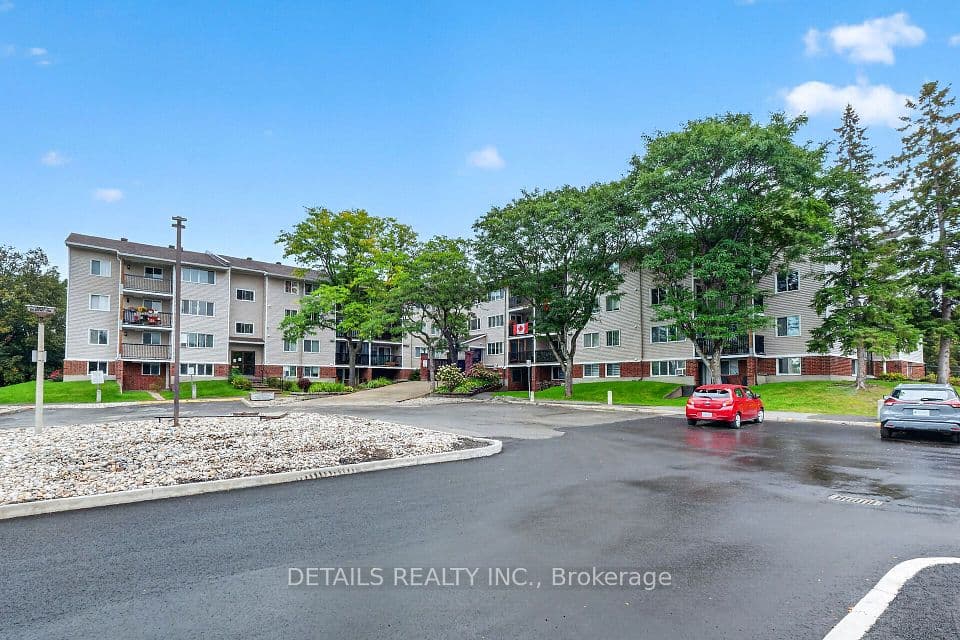 6532 Bilberry Drive 303, Orleans - Convent Glen and Area, ON K1C 4N9 – photo 2