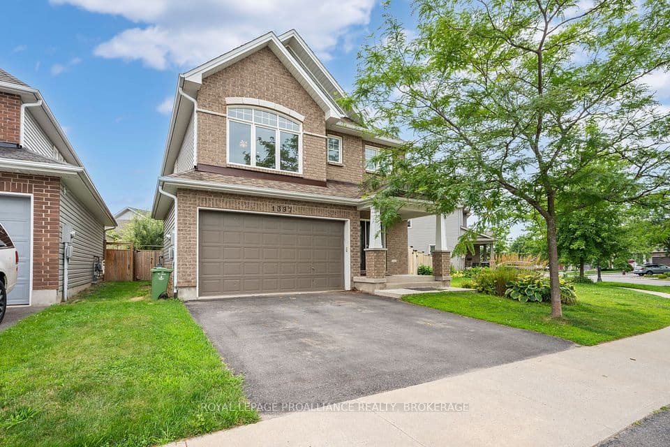 1397 Waterside Way, Kingston, ON K7K 0E9 – main photo