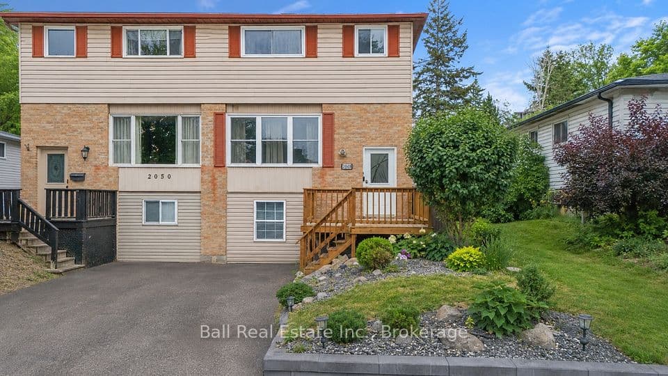 2048 Walker Avenue, Peterborough, ON K9L 1S1 – main photo