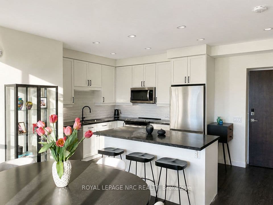 118 West Street 604, Port Colborne, ON L3K 4C9 – main photo