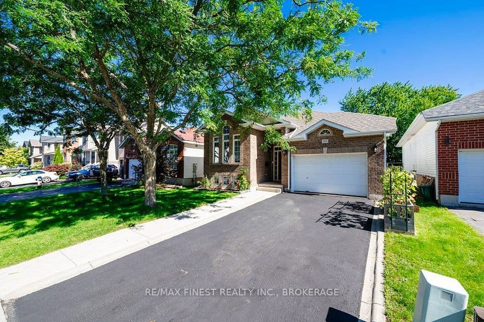 380 Quarry Pond Court, Kingston, ON K7K 7L3 – main photo
