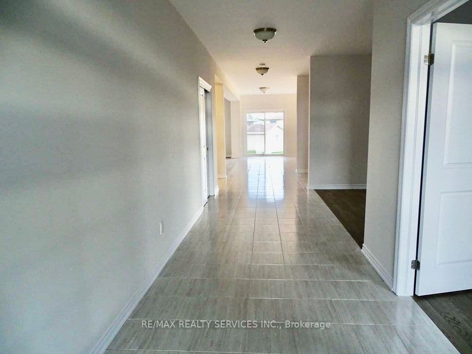204 Bethune Avenue, Welland, ON L3B 0H6 – photo 2