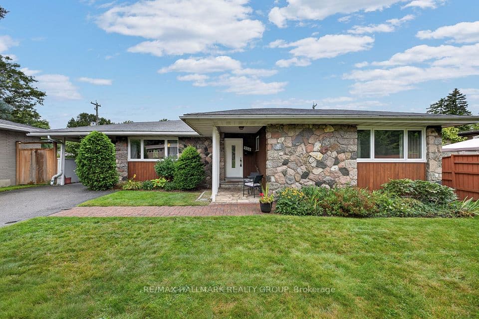 936 Parkhurst Boulevard, McKellar Heights - Glabar Park and Area, ON K2A 3M9 – main photo