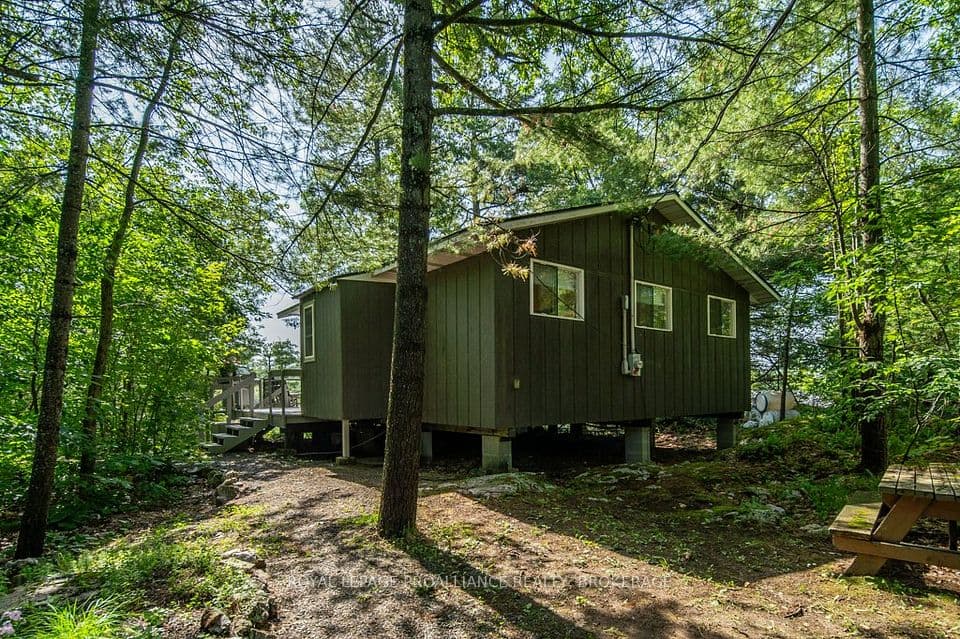 811 Hermit Thrush Lane, Leeds and the Thousand Islands, ON K0H 2N0 – photo 3