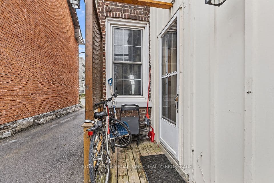 274 Wellington Street, Kingston, ON K7K 2Z1 – photo 3