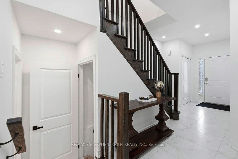 87 Rockledge Drive, Hamilton, ON L0R 1P0 – photo 2