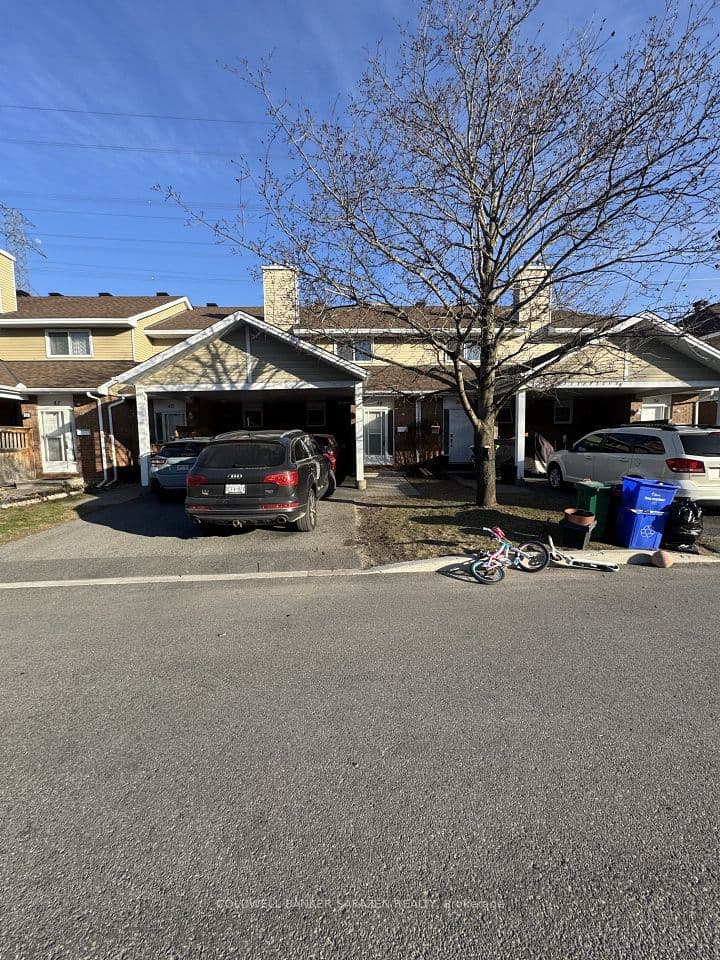 38 Paddington Private, Hunt Club - South Keys and Area, ON K1V 0T2 – photo 2