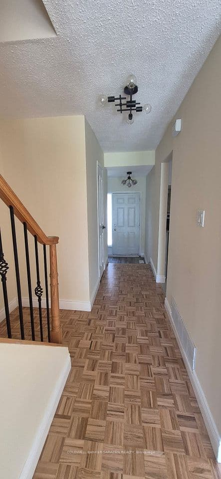 38 Paddington Private, Hunt Club - South Keys and Area, ON K1V 0T2 – photo 3