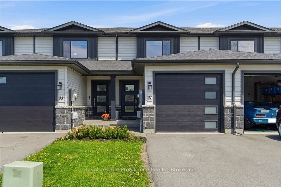 31 Dewal Place, Belleville, ON K8P 0H3 – main photo