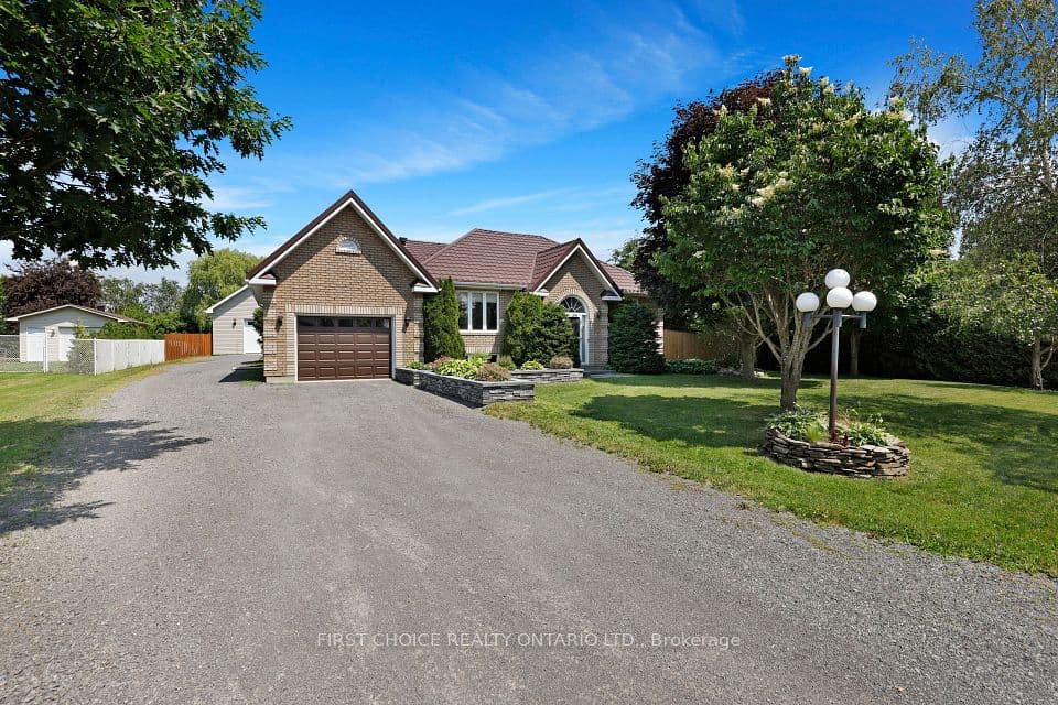 5857 Trudeau Avenue, Orleans - Cumberland and Area, ON K0A 3H0 – photo 2