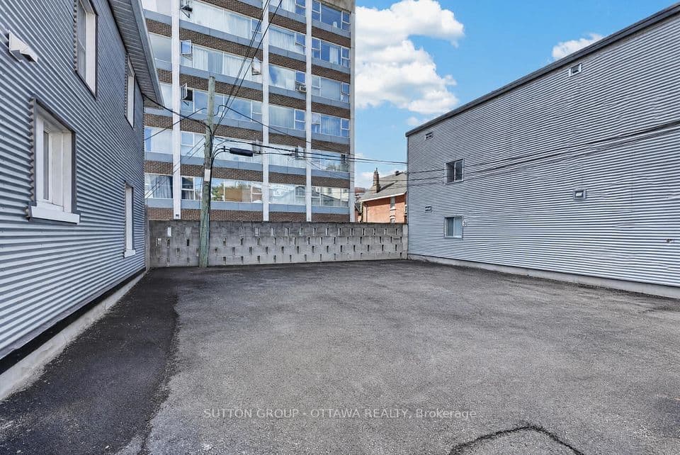 438 Lewis Street, Ottawa Centre, ON K2P 0T3 – photo 3