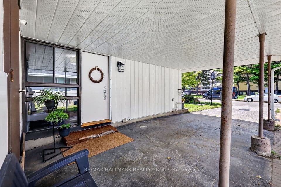 2627 Norberry Crescent, Billings Bridge - Riverside Park and Area, ON K1V 6N3 – photo 3