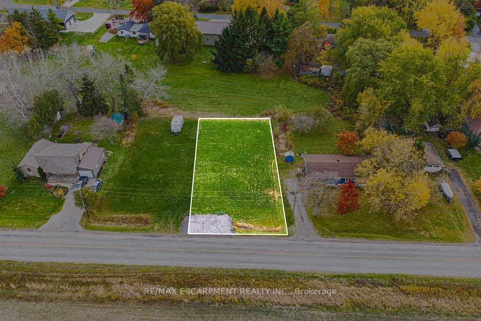 610 New Lakeshore Road, Norfolk, ON N0A 1N3 – main photo
