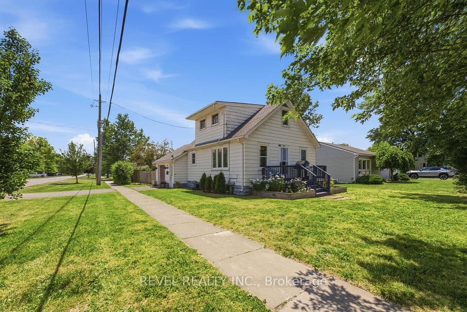 1217 ORCHARD Avenue, Fort Erie, ON L2A 3C8 – photo 2