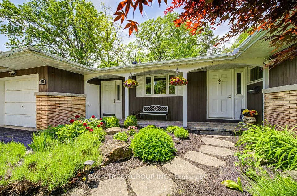 88 MARSDALE Drive, St. Catharines, ON L2T 3S9 – main photo