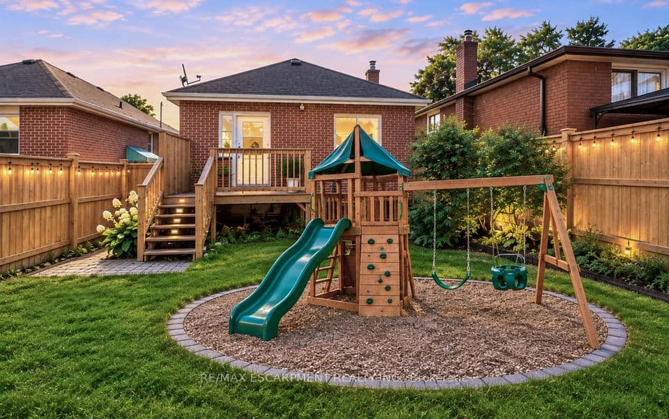 256 East 25th Street, Hamilton, ON L8V 3A7 – photo 3
