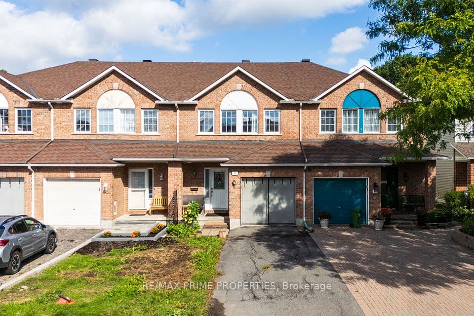 33 Inverkip Avenue, Hunt Club - South Keys and Area, ON K1T 4B7 – photo 2