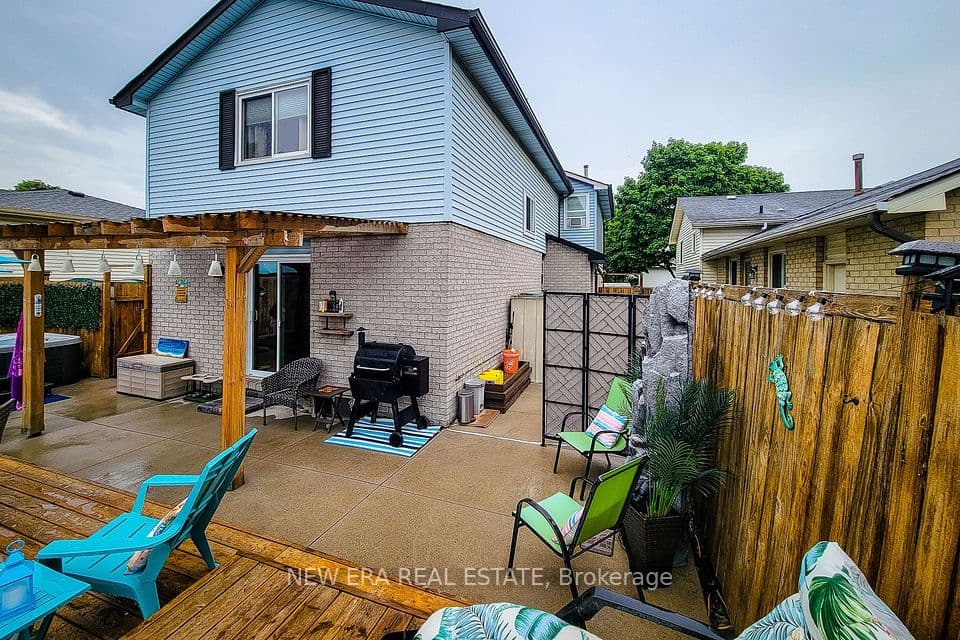 8 Dalton Gate, Hamilton, ON L8J 1Z4 – photo 3